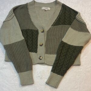 Stylish Two-Tone Knit Cardigan